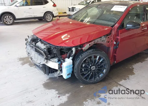 2020 Mercedes-Benz A 220 4Matic z USA, uszkodzony, nr VIN W1K3G4FB6LJ235189